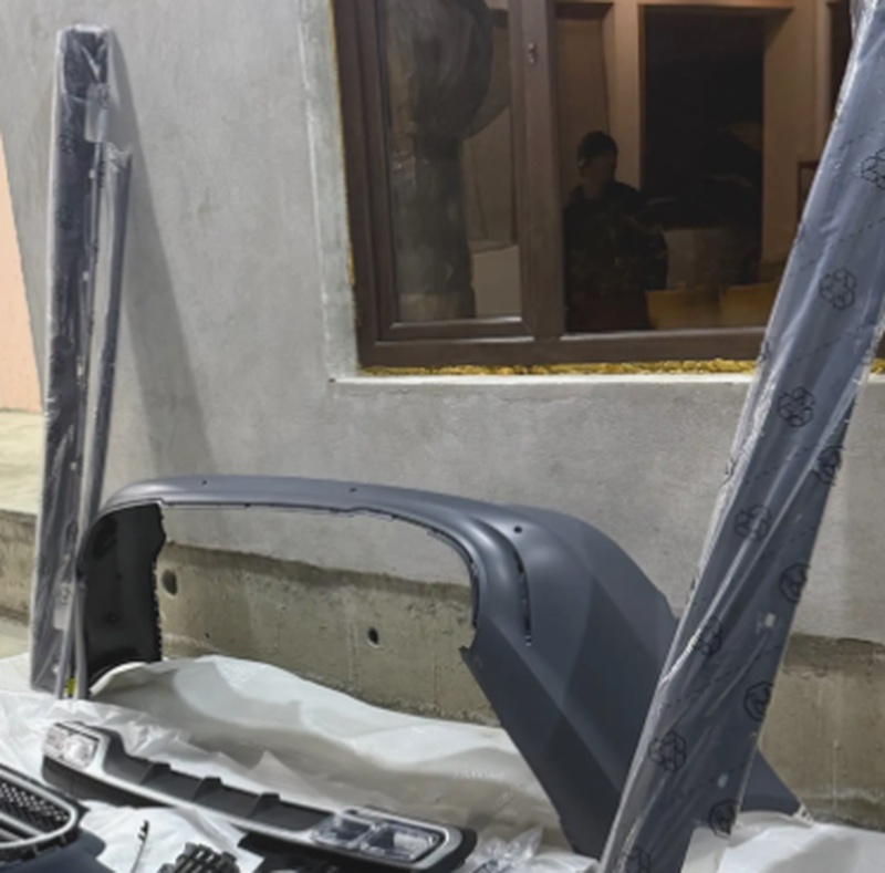 Задний бампер MERCEDES W212 AMG